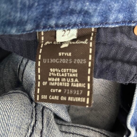 7 For All Mankind Women's A Pocket Medium Wash Flare Jeans - Picture 9 of 10